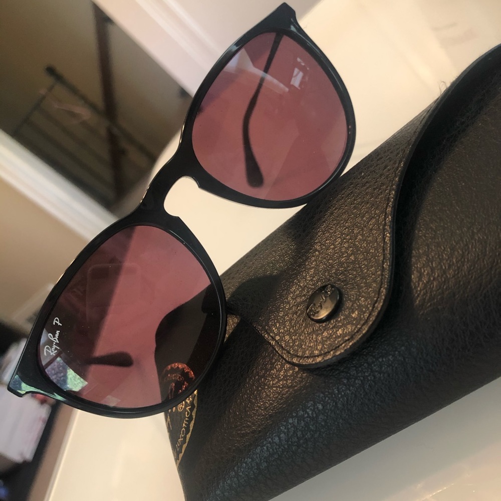 Ray-Ban sunglasses - Picture 2 of 3